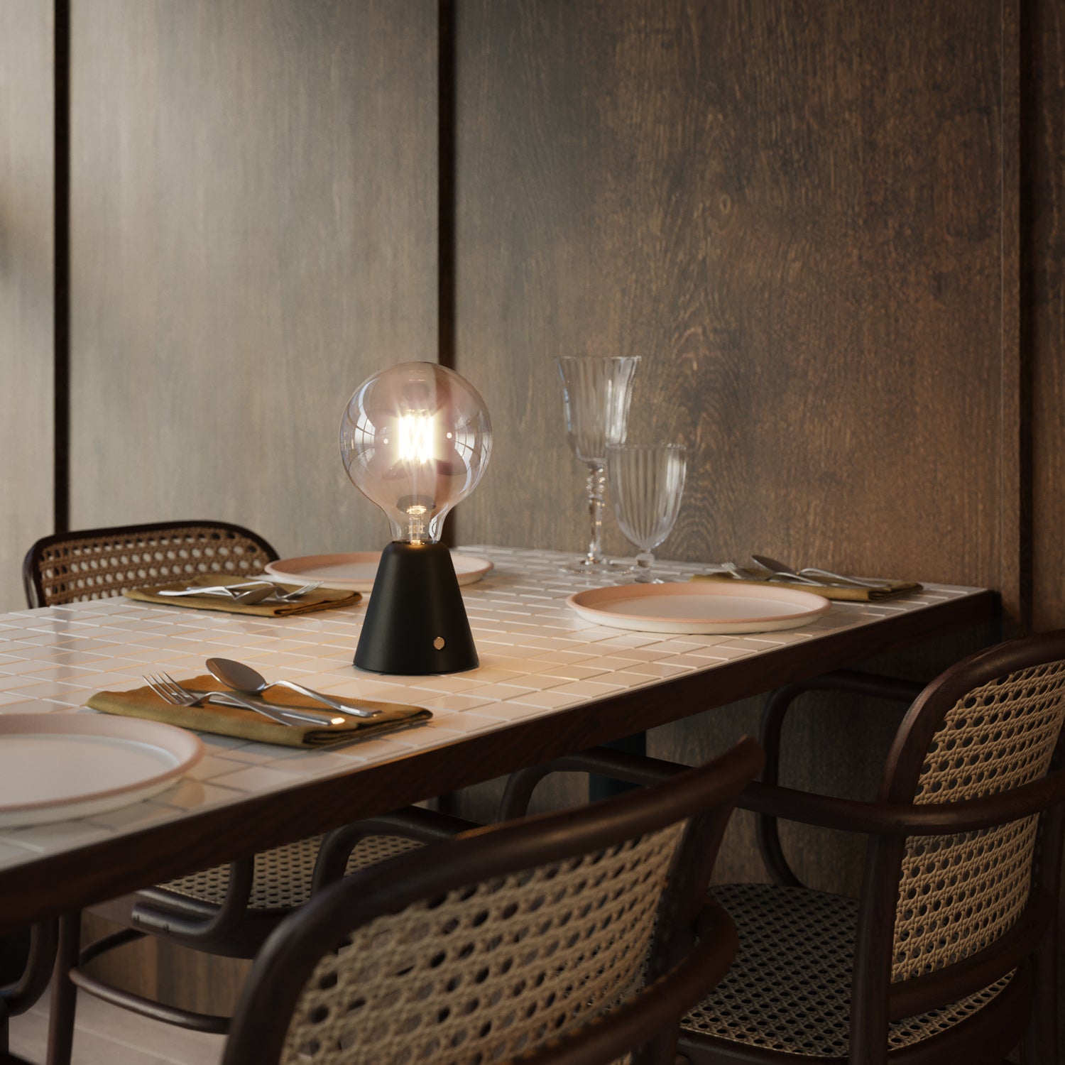 CABLESS01 LED Portable Lamp G125 Light Bulb Set Black