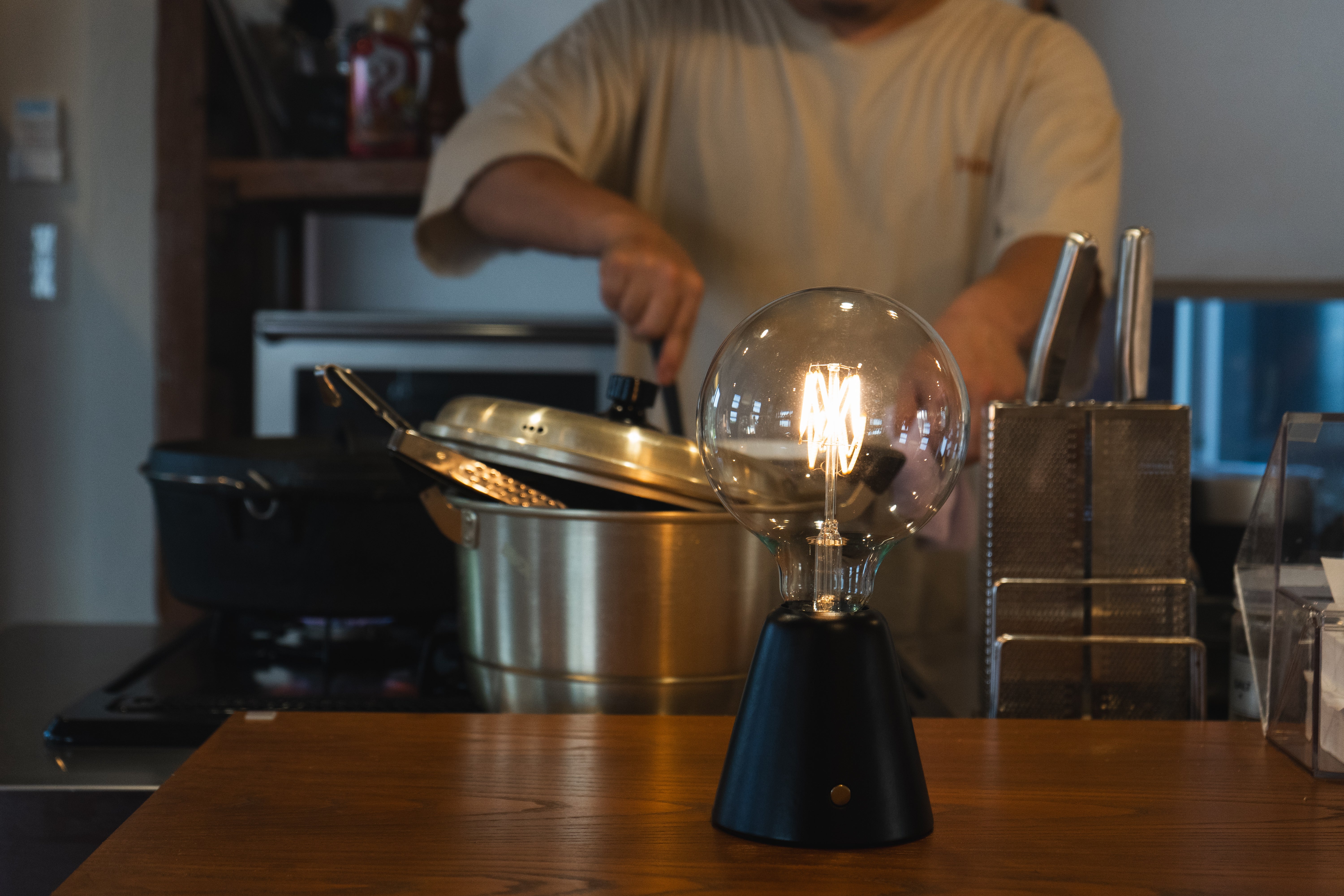 CABLESS01 LED Portable Lamp G125 Light Bulb Set Black