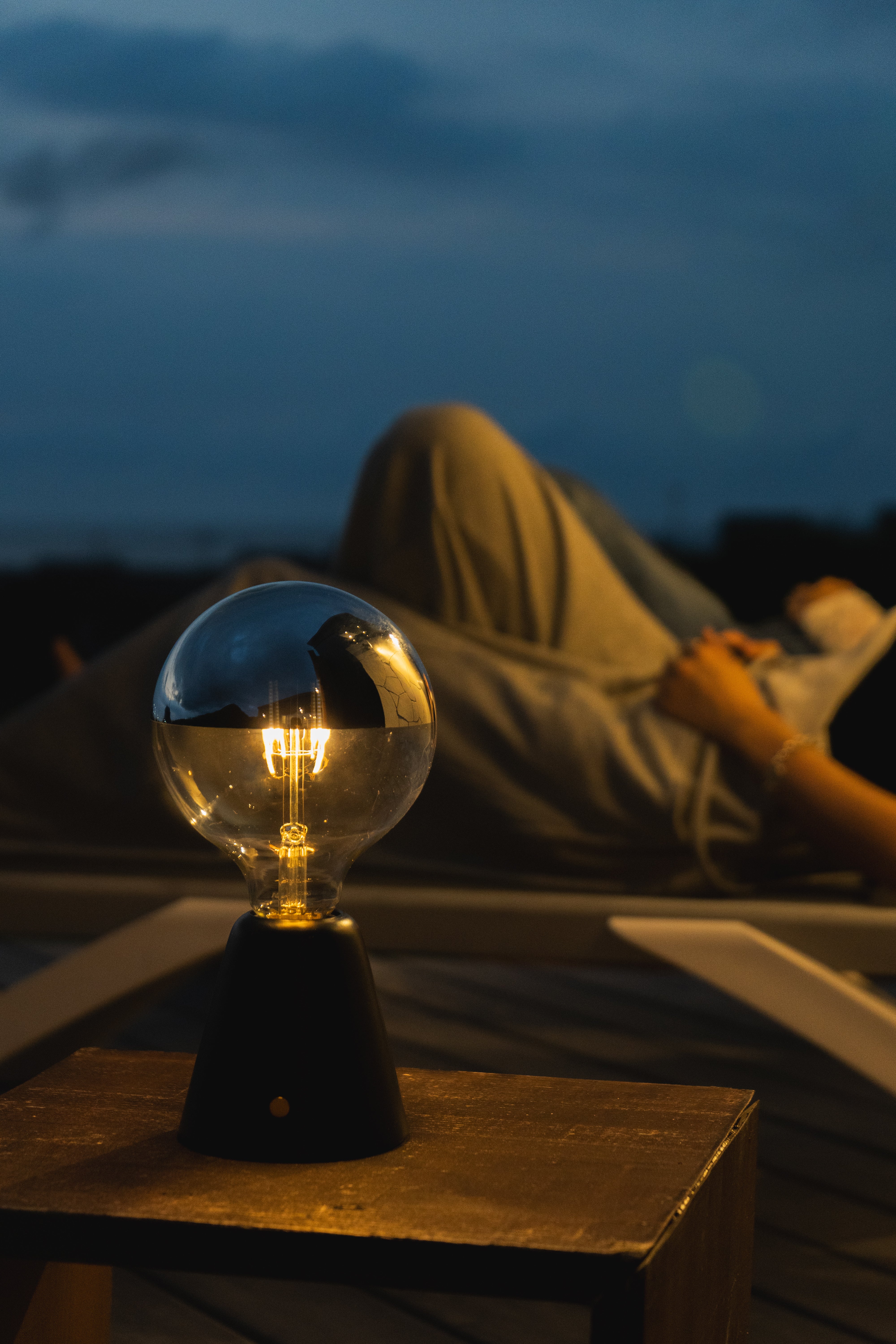 CABLESS01 LED Portable Lamp G125 Half Sphere Globe Light Bulb Set Neutral