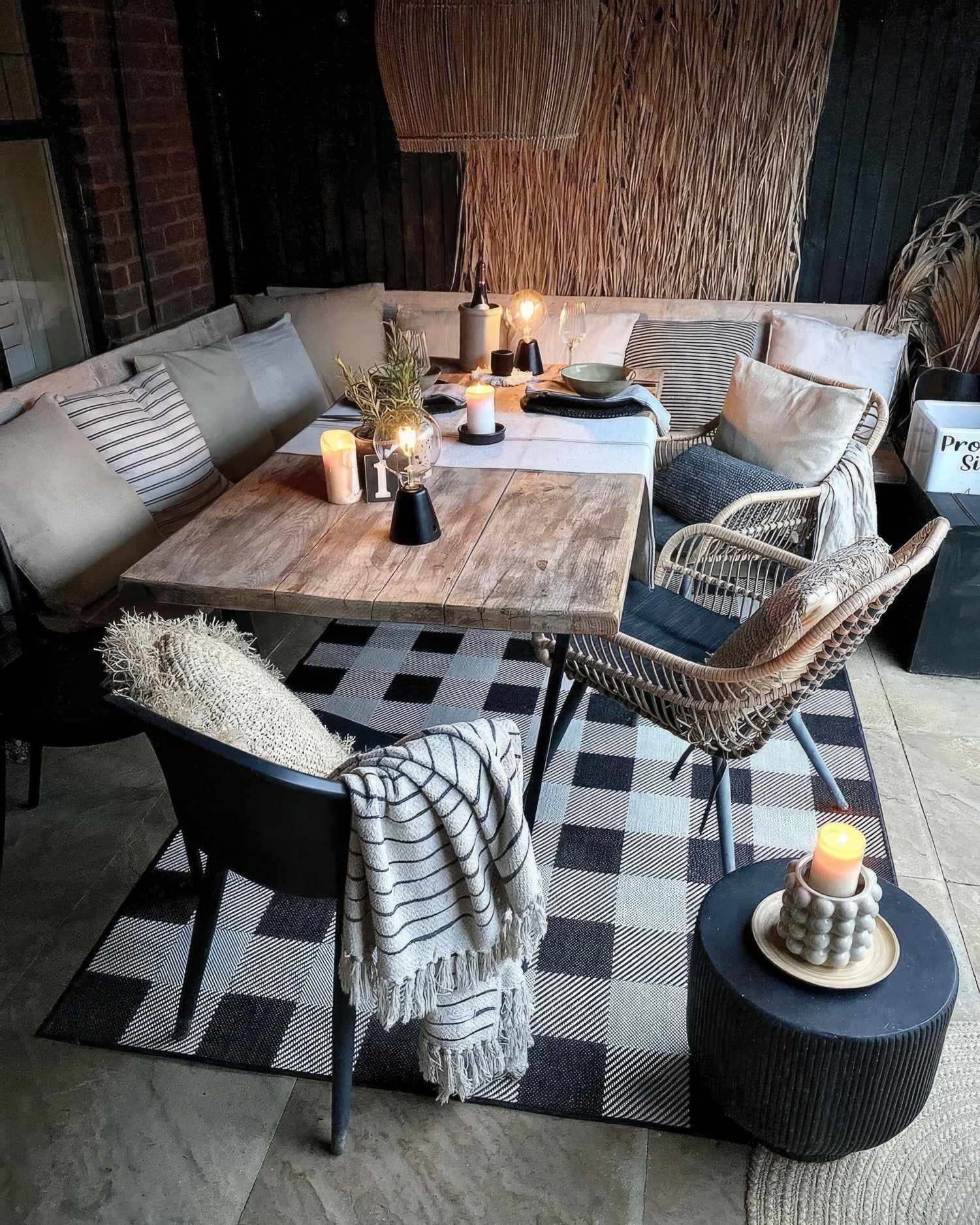 CABLESS01 LED Portable Lamp G125 Light Bulb Set Black